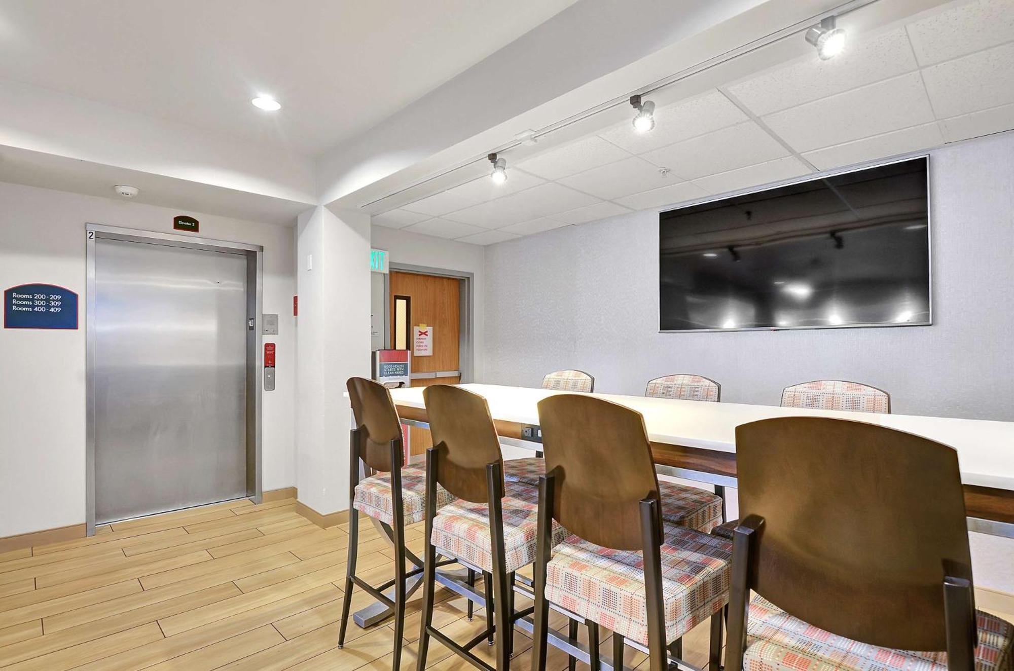 Executive Residency By Best Western Navigator Inn & Suites Everett Zewnętrze zdjęcie